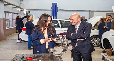 İzmir Büyükşehir Belediyesi, otomotiv sektörüne de kadın ustalar yetiştirdi