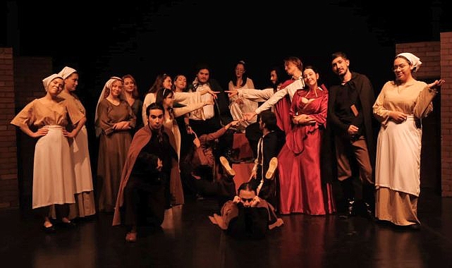 Ege’nin en köklü öğrenci topluluğu: Ege Üniversitesi Tiyatro Topluluğu