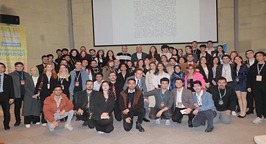 Özlale’den gençlere tam destek