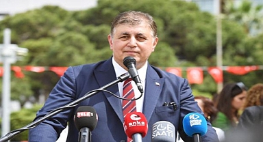 Başkan Tugay CHP'nin 23 Nisan törenine katıldı