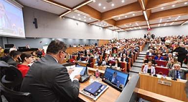Başkan Tugay: “İzmir’i Türkiye’de en düşük su fiyatına sahip il yapacağız”