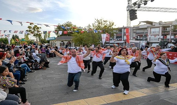 Büyükşehir’in 29 Ekim kutlamalarında ilk adres Torbalı