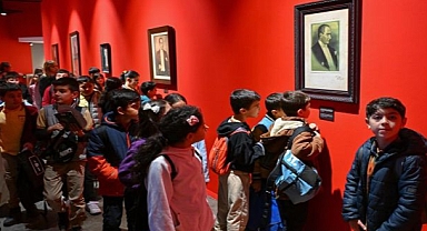 İZKİTAP'a her yaştan ziyaretçi