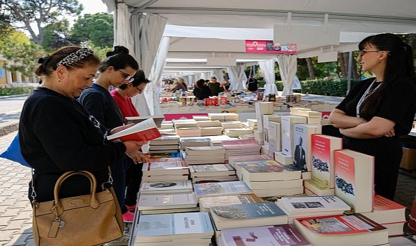 İZKİTAP Fikir Söyleşileri’nde Kadifekale Mahalle Bostanı, kentsel adalet ve eşitlik konuşuldu