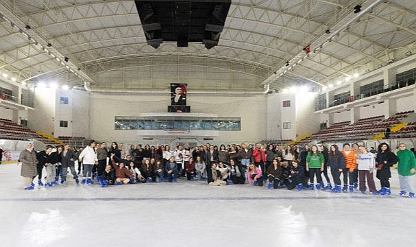 Buz Sporları Salonu yeni sezona hazır