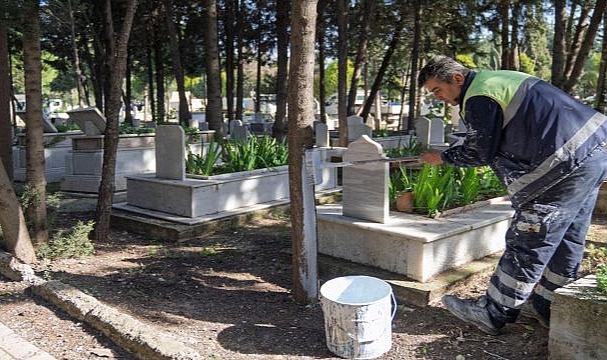 İzmir’e 2,5 milyon metrekare yeni mezarlık alanı