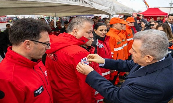 Afetlerde mahsur kalan hayvanlar unutulmayacak