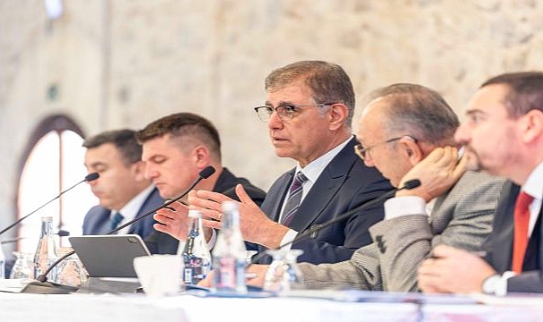 Başkan Tugay: Günü kurtarmak için değil, geleceğimizi kurtarmak için çalışmalıyız