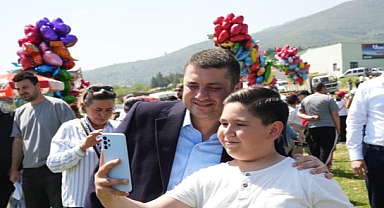 Torbalı Belediyesi’nden gökyüzünü renklendiren şenlik